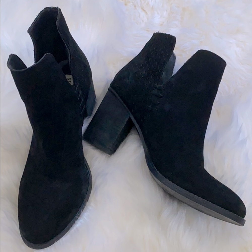 Steve Madden Womens Sydelle Booties